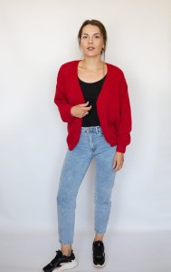 CIEPŁY SWETER Z MIESZANKI WEŁNIANEJ W KOLORZE CZERWONYM