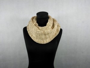 Komin HANDMADE w kolorze beżowego melanżu