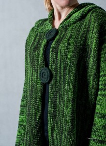 SWETER ZIELONY Z KAPTUREM