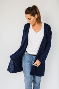 GRANATOWY KARDIGAN Z ALPAKI