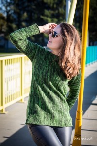 sweter melanżowy zielony251