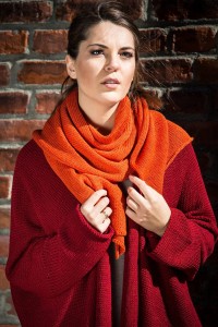 SZAL W KOLORZE POMARAŃCZOWYM