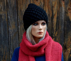 Czapka handmade czarna nr. 19