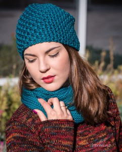 Czapka handmade turkusowa