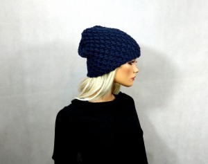 Czapka handmade granatowa robiona na drutach