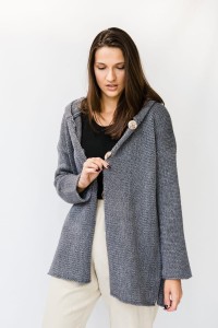 KARDIGAN SZARY Z KAPTUREM I GUZIKAMI