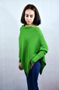 PONCZO-SWETER ZIELONY